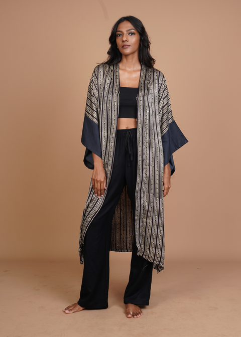 Hook Front Robe - Black Stratus