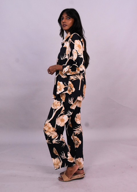 Ela PJ set - BW Anemones