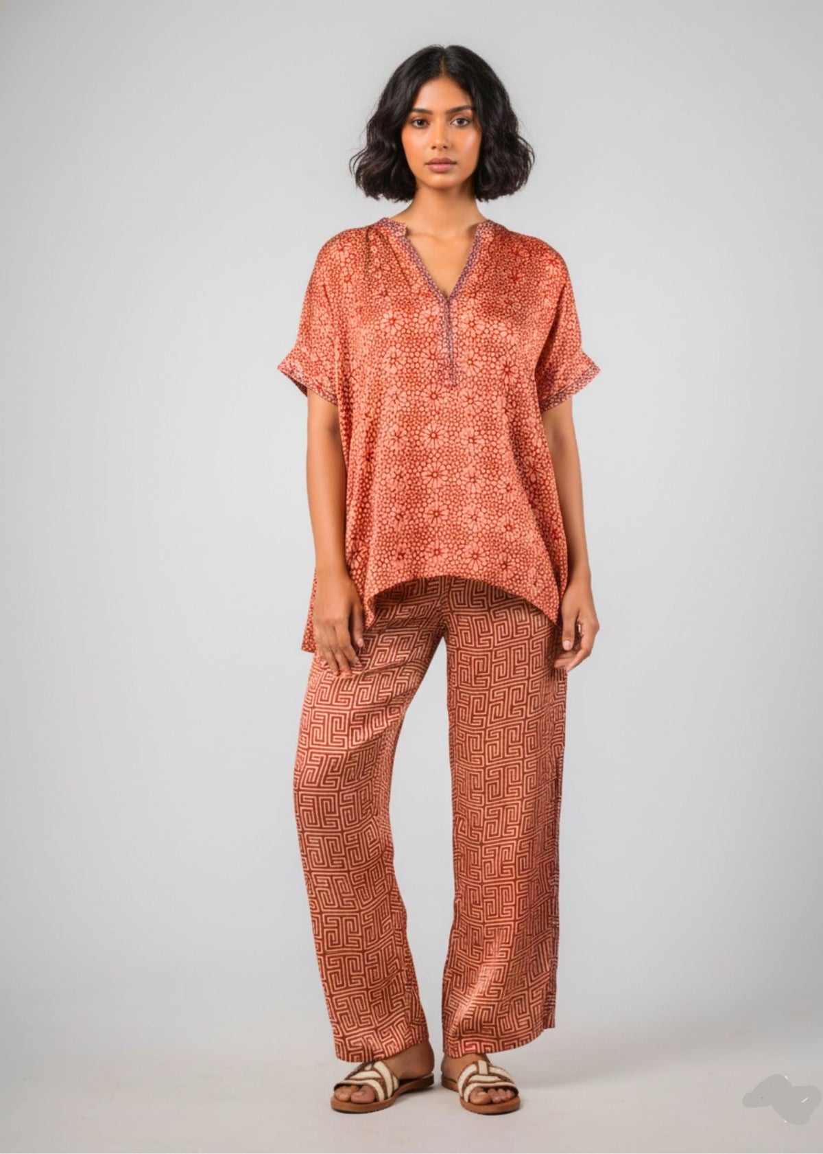 Geetha Set - Red Flowers & Keys