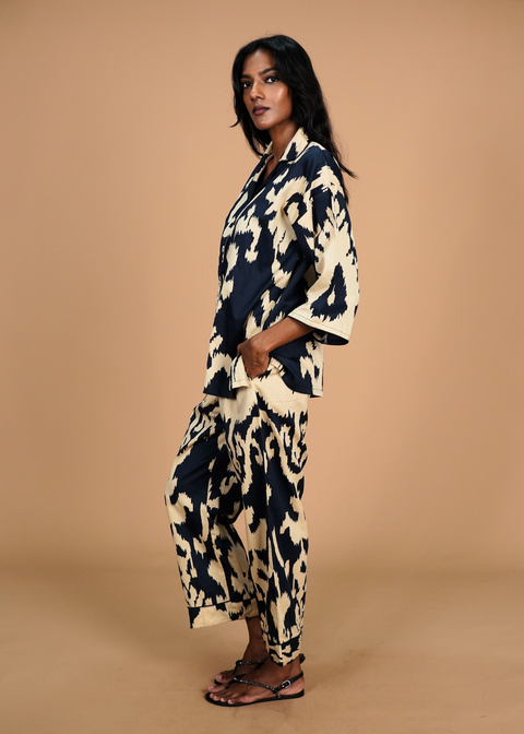 Sharan Boxy PJ Set - Navy Chandeliers